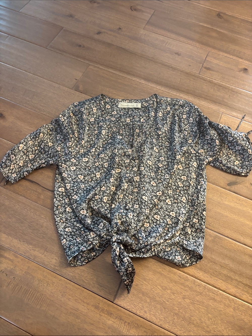 Floral Tie-Front Women's Blouse in Dark Blue (button down-v neck)